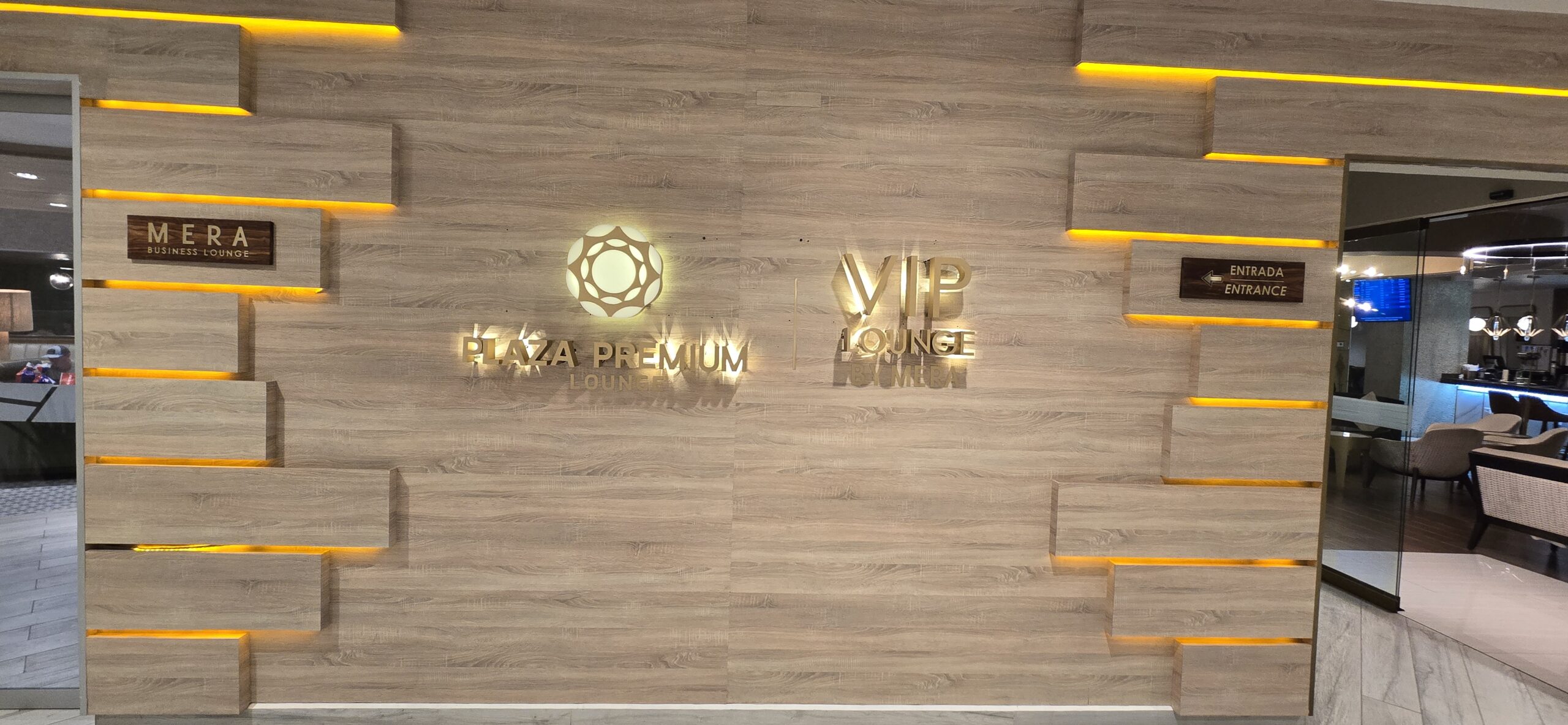 Mera Business Lounge (International)